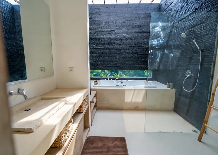 Skyfall Luxury